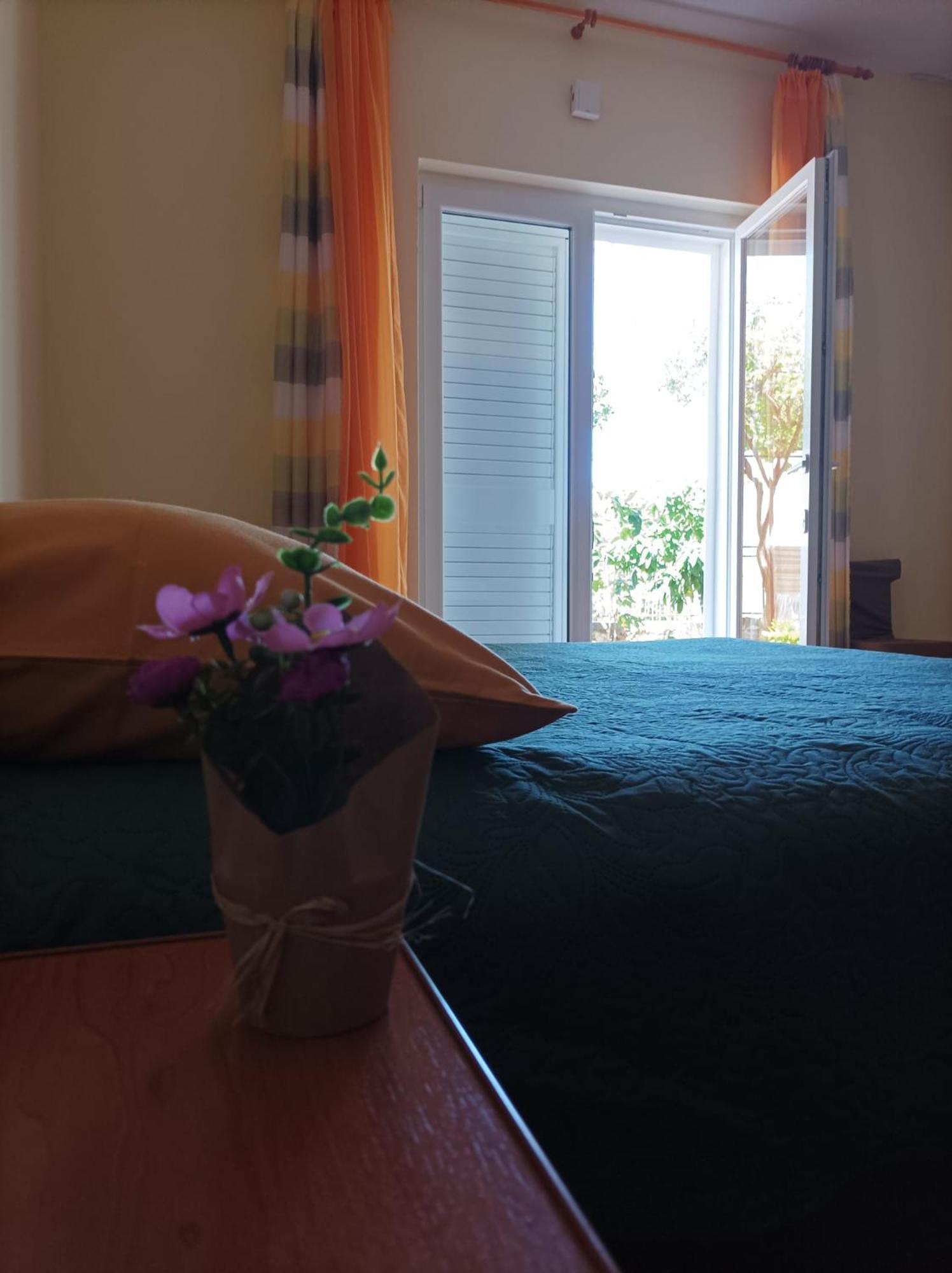 Dva Lava Appartement Podaca Buitenkant foto